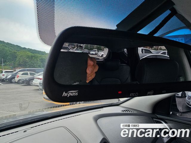 Hyundai Santafe 2018 — photo 17