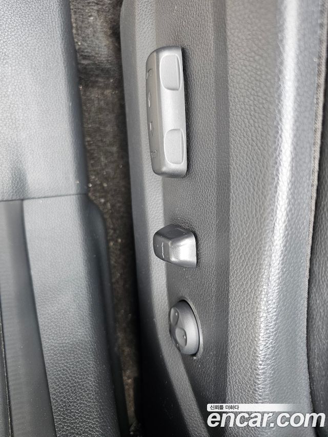 Hyundai Santafe 2018 — photo 19