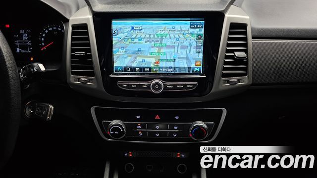 KG Mobility Rexton 2018 — photo 20