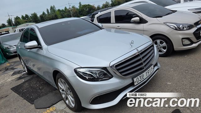 Mercedes-Benz E-Class 2019 — photo 2