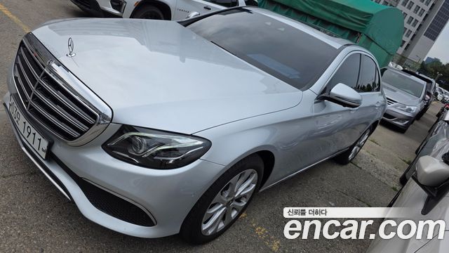 Mercedes-Benz E-Class 2019 — photo 3
