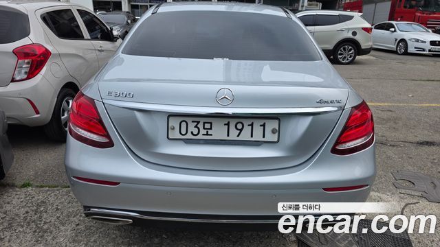 Mercedes-Benz E-Class 2019 — photo 4