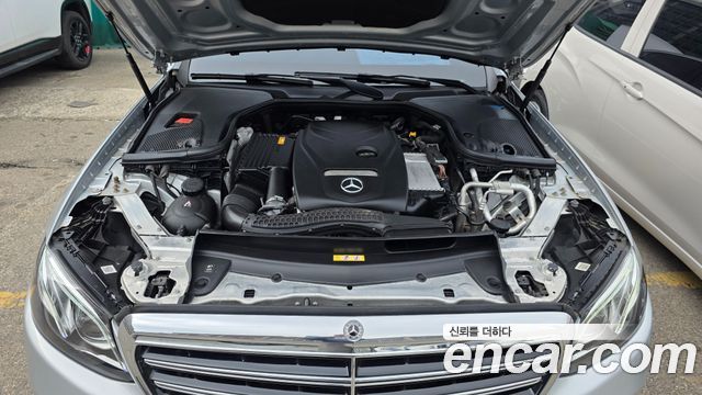 Mercedes-Benz E-Class 2019 — photo 6