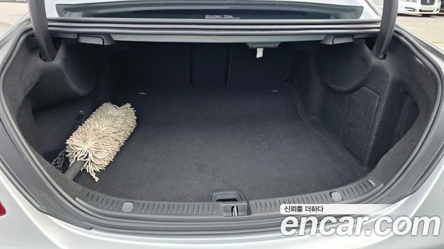 Mercedes-Benz E-Class 2019 — photo 7