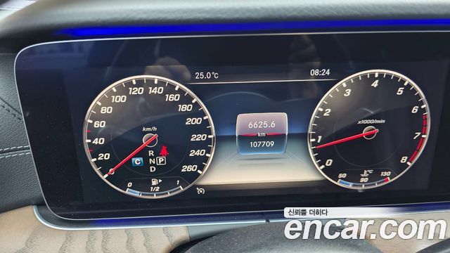 Mercedes-Benz E-Class 2019 — photo 8