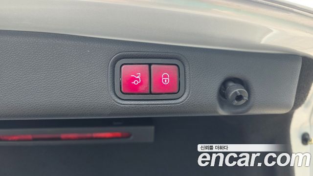 Mercedes-Benz E-Class 2019 — photo 20