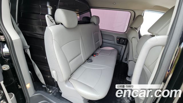Hyundai Starex 2018 — photo 17