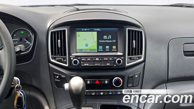 Hyundai Starex 2018 — photo 19