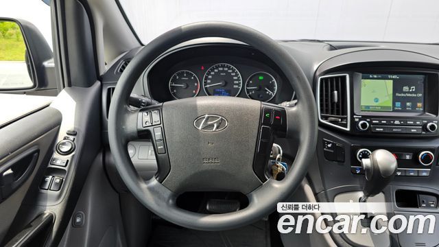 Hyundai Starex 2018 — photo 20