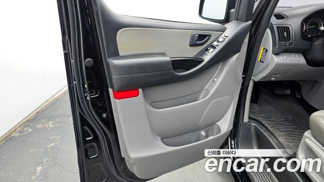 Hyundai Starex 2018 — photo 14