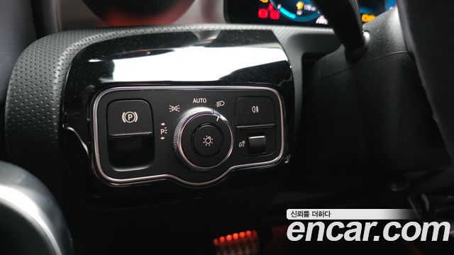 Mercedes-Benz CLA-Class 2021 — photo 30