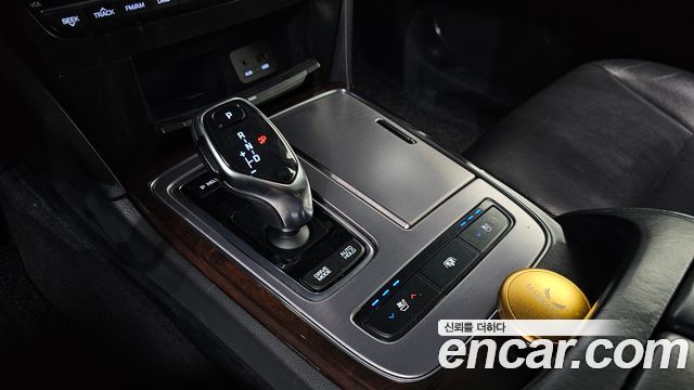 Hyundai Equus 2014 — photo 9