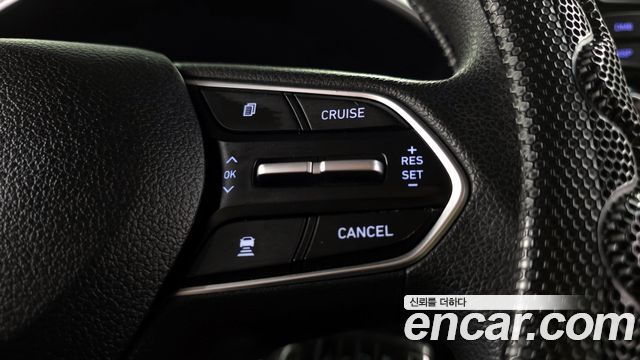 Hyundai Santafe 2019 — photo 17