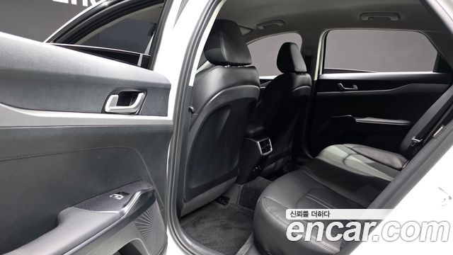 Kia K5 2020 — photo 11