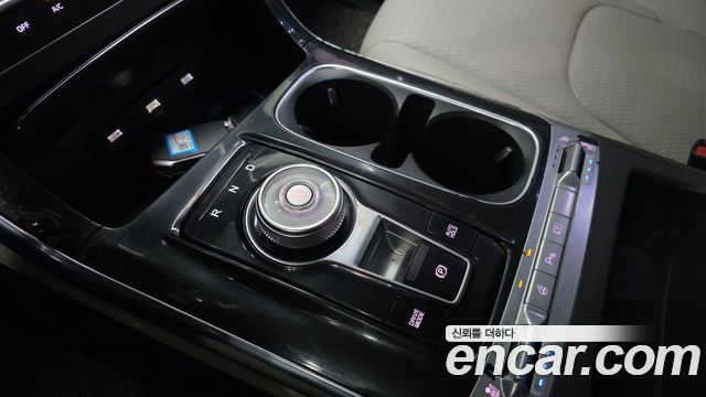 Kia Canival 2021 — photo 9