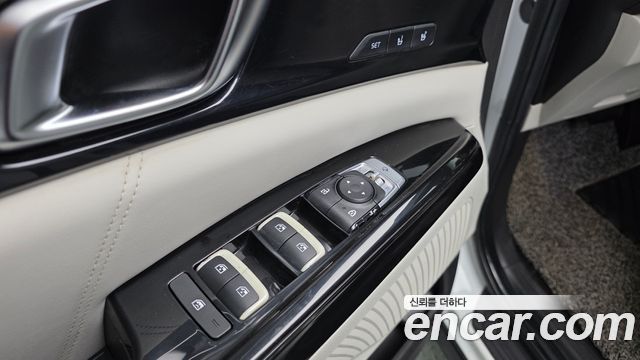 Kia Canival 2021 — photo 12