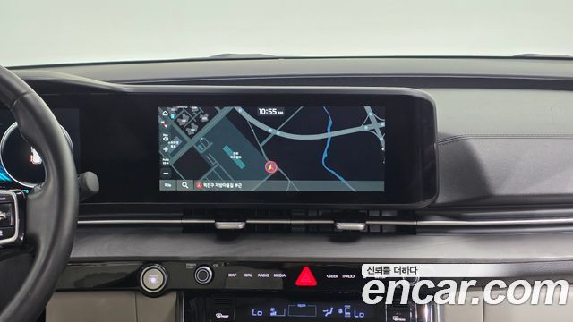 Kia Canival 2021 — photo 16