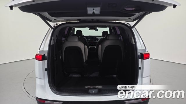 Kia Canival 2021 — photo 20
