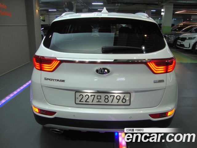 Kia Sportage 2018 — photo 2