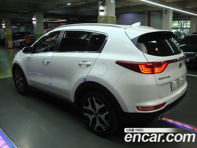 Kia Sportage 2018 — photo 4