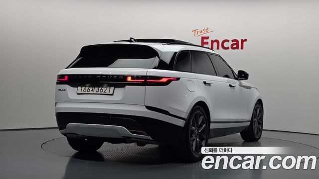 Land Rover Range Rover Velar 2025 — photo 2