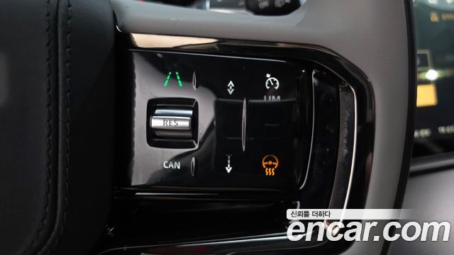 Land Rover Range Rover Velar 2025 — photo 29