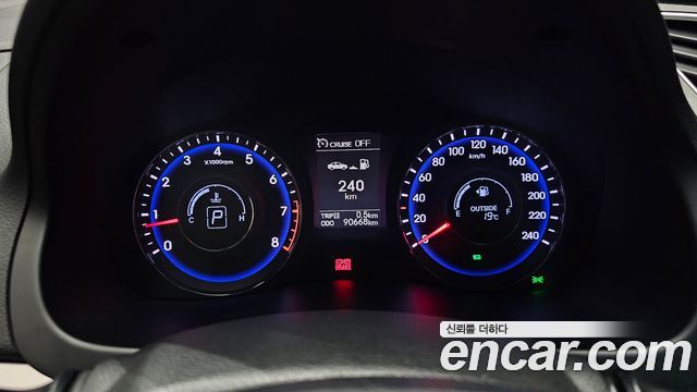 Hyundai i40 2014 — photo 11