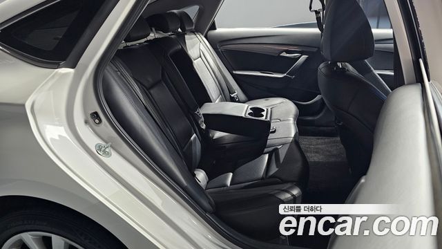 Hyundai i40 2014 — photo 18