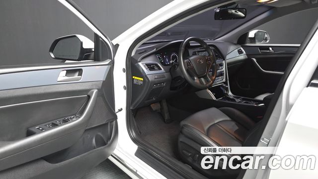 Hyundai Sonata 2017 — photo 13
