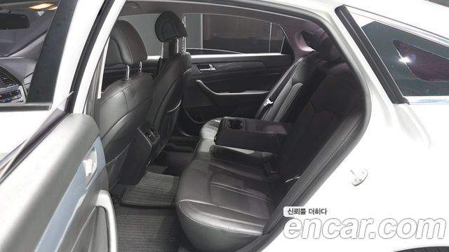 Hyundai Sonata 2017 — photo 17