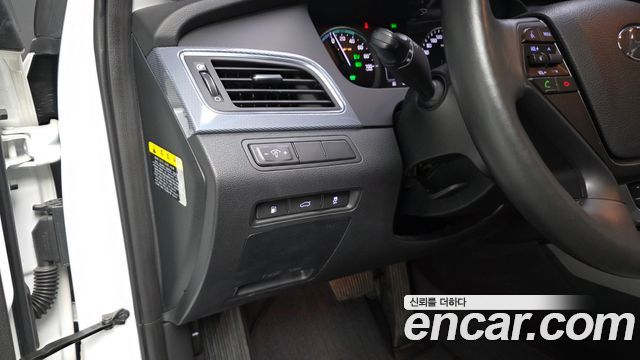 Hyundai Sonata 2017 — photo 19