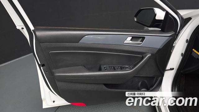 Hyundai Sonata 2017 — photo 14