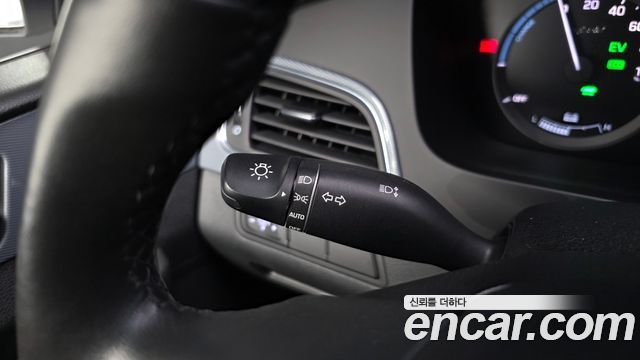 Hyundai Sonata 2017 — photo 27