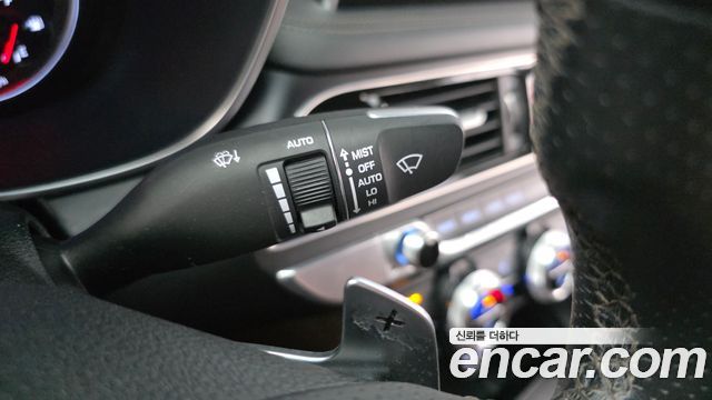 Genesis G70 2020 — photo 21