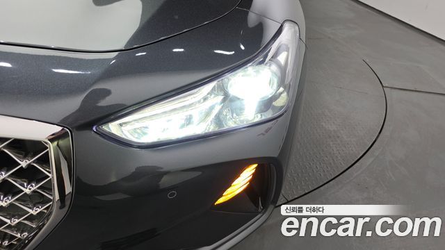 Genesis G70 2020 — photo 8