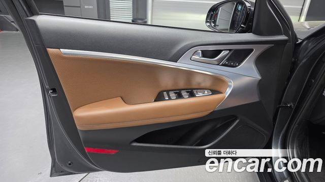 Genesis G70 2020 — photo 14
