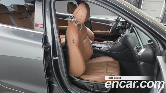 Genesis G70 2020 — photo 16
