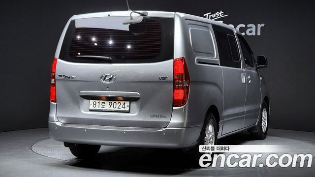 Hyundai Starex 2016 — photo 2