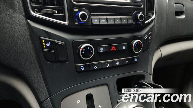 Hyundai Starex 2016 — photo 21