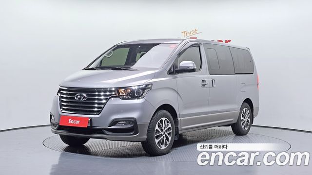 Hyundai Starex 2019 — photo 1