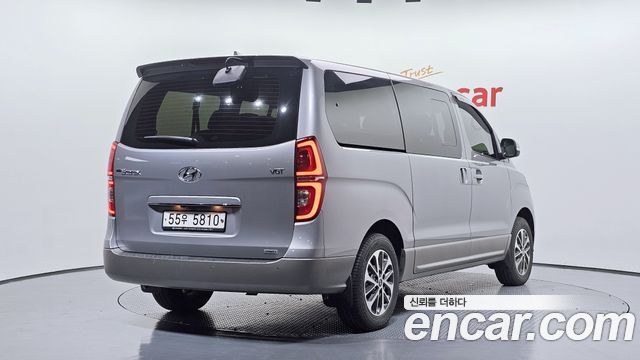 Hyundai Starex 2019 — photo 2
