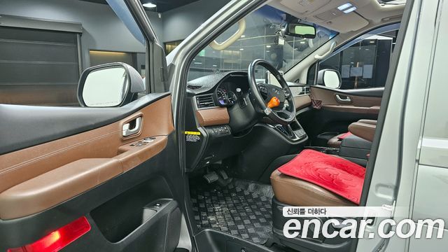 Hyundai Starex 2019 — photo 10