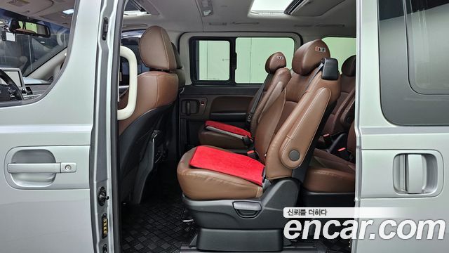 Hyundai Starex 2019 — photo 12