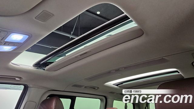 Hyundai Starex 2019 — photo 19