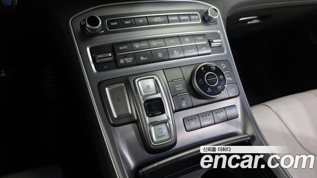 Hyundai Santafe 2022 — photo 12