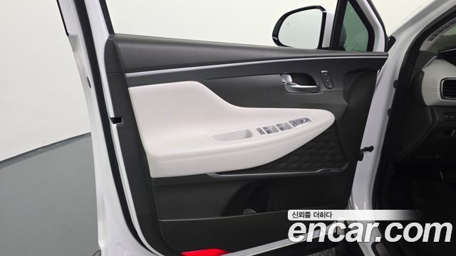 Hyundai Santafe 2022 — photo 14