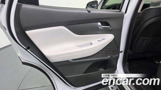 Hyundai Santafe 2022 — photo 15