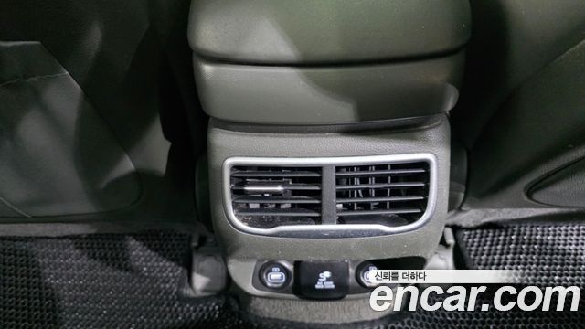 Hyundai Santafe 2022 — photo 36
