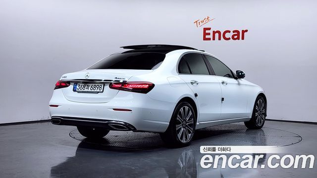 Mercedes-Benz E-Class 2021 — photo 2