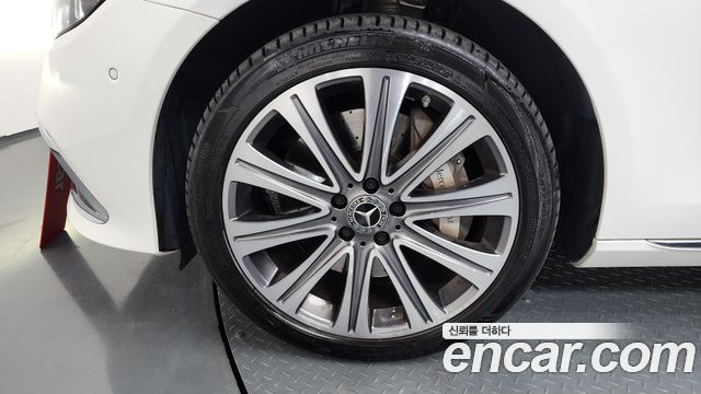 Mercedes-Benz E-Class 2021 — photo 5
